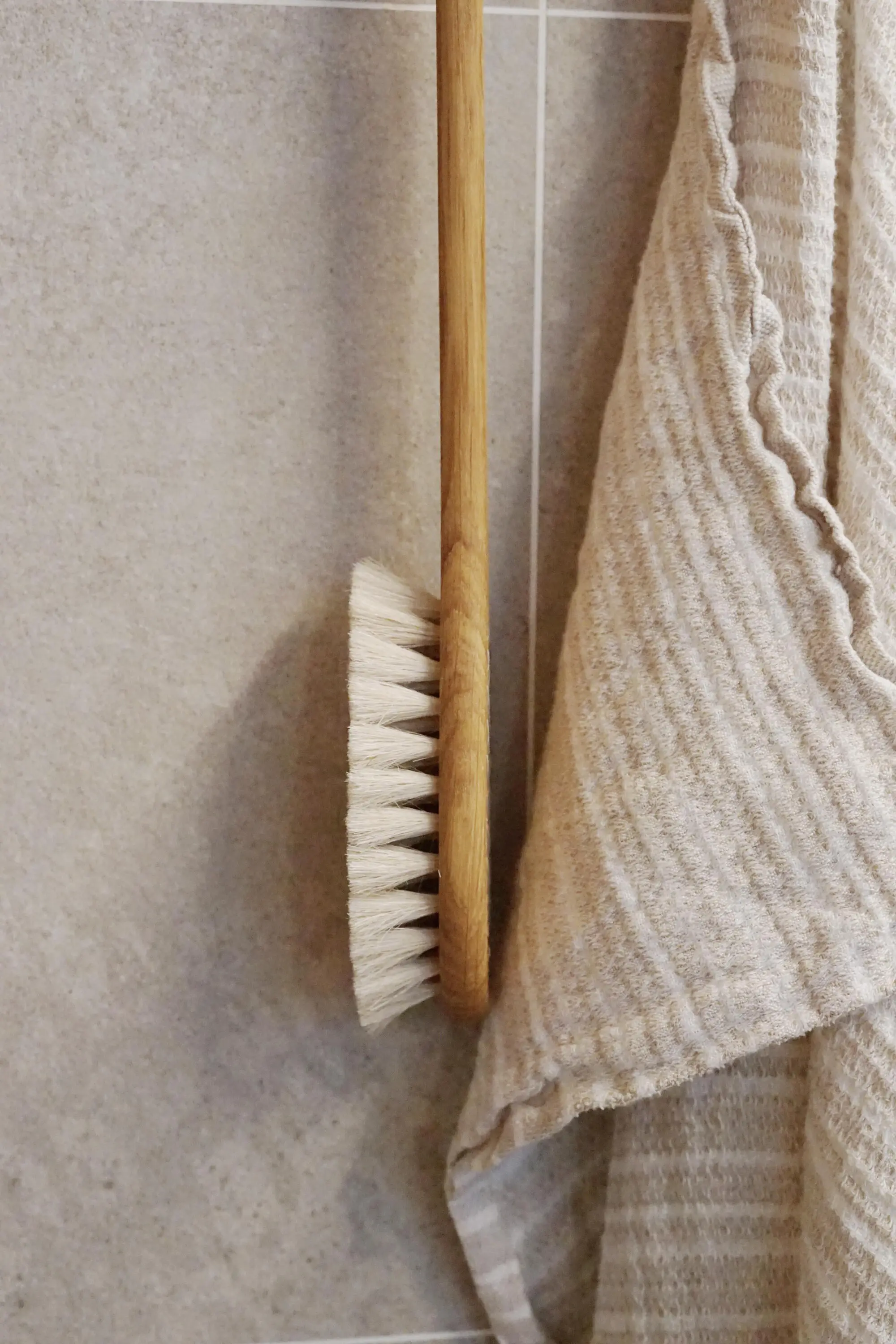 Iris Hantverk Bathtub Scrub Brush | Fjørn Scandinavian