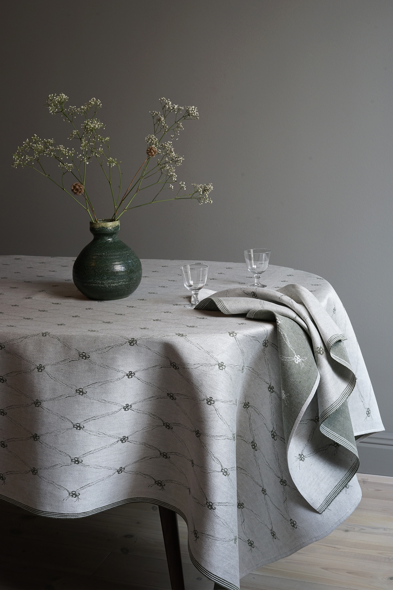 ivklover-cloth-mossgron-product image-classbols-linnevaveri